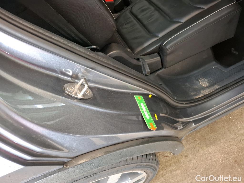  Volkswagen  Tiguan VOLKSWAGEN  Allspace / 2017 / 5P / SUV 2.0 TDI 150 DSG7 Carat Exclusive #13