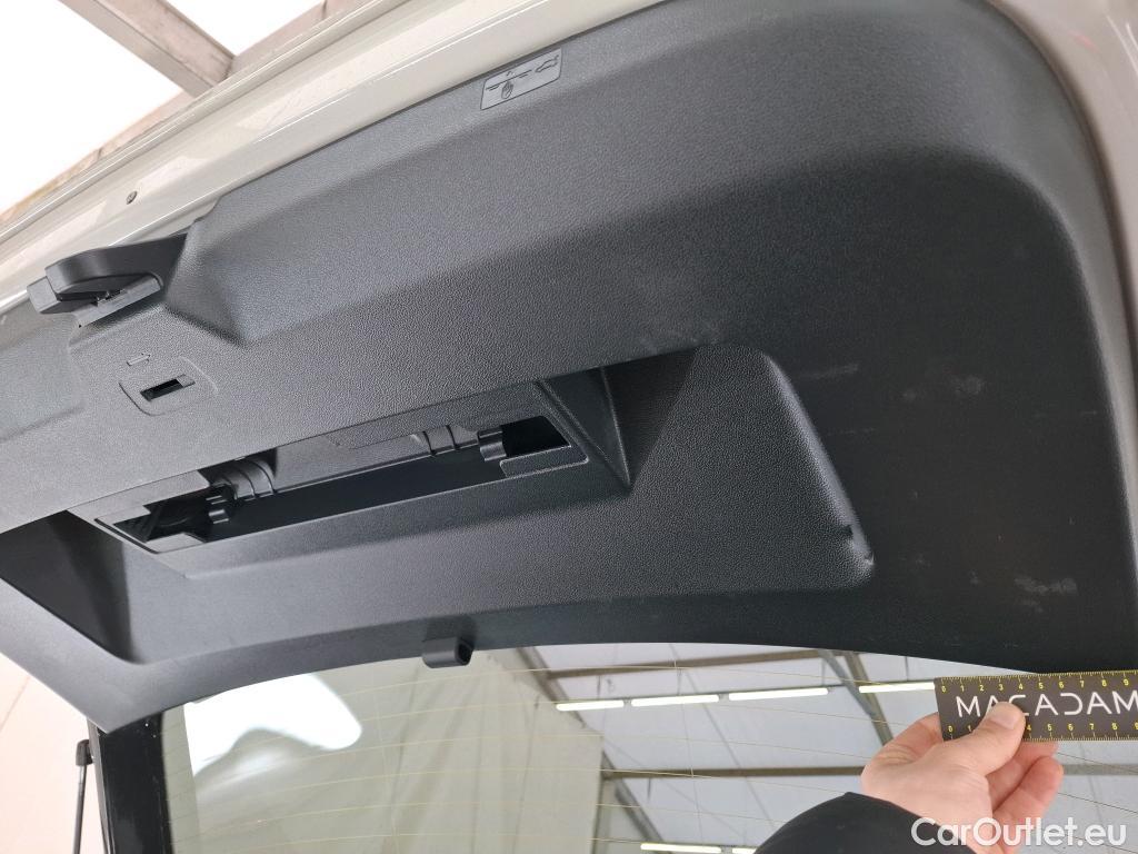  Volkswagen  Taigo  R-Line 1.0 TSI 110CV BVA7 E6d #1