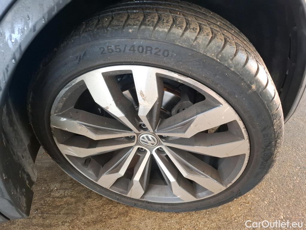  Volkswagen  Tiguan VOLKSWAGEN  Allspace / 2017 / 5P / SUV 2.0 TDI 150 DSG7 Carat Exclusive #22
