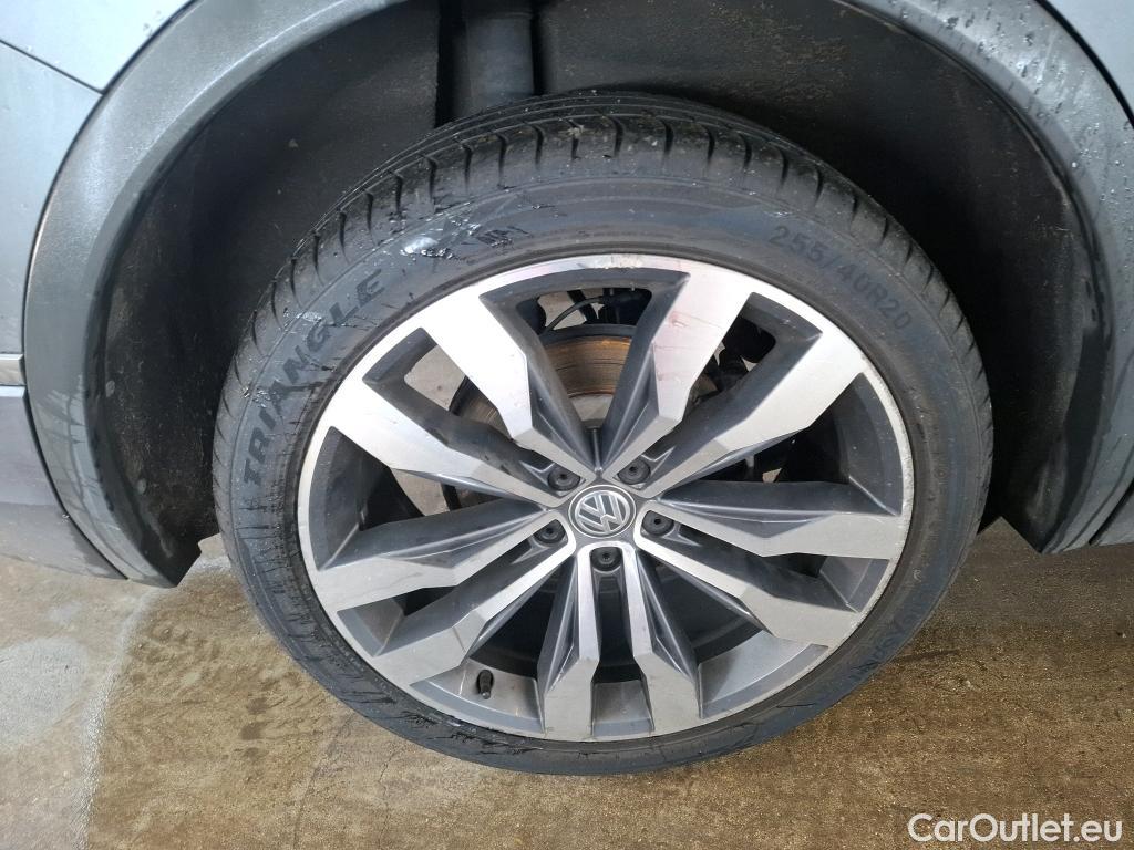  Volkswagen  Tiguan VOLKSWAGEN  Allspace / 2017 / 5P / SUV 2.0 TDI 150 DSG7 Carat Exclusive #27