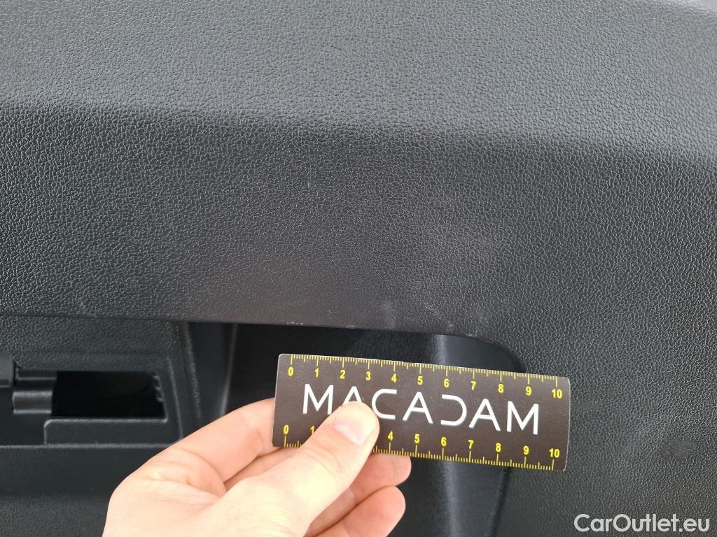  Volkswagen  Taigo  R-Line 1.0 TSI 110CV BVA7 E6d #5