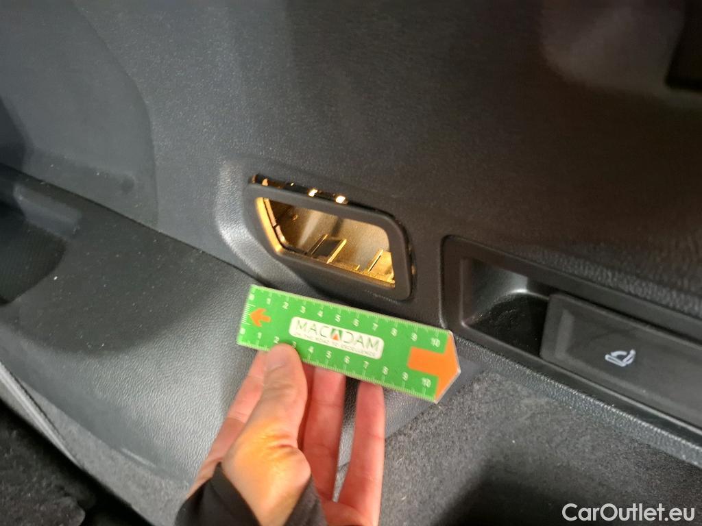  Volkswagen  Tiguan VOLKSWAGEN  Allspace / 2017 / 5P / SUV 2.0 TDI 150 DSG7 Carat Exclusive #38