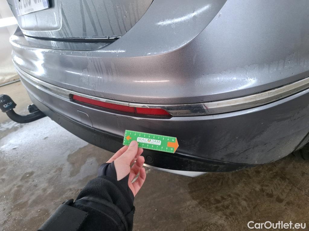  Volkswagen  Tiguan VOLKSWAGEN  Allspace / 2017 / 5P / SUV 2.0 TDI 150 DSG7 Carat Exclusive #46