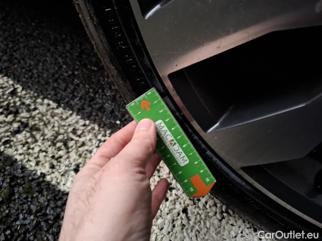  Volkswagen  Tiguan VOLKSWAGEN  Allspace / 2017 / 5P / SUV 2.0 TDI 150 DSG7 Carat Exclusive #53