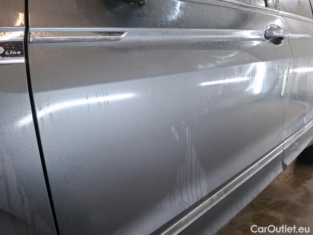  Volkswagen  Tiguan VOLKSWAGEN  Allspace / 2017 / 5P / SUV 2.0 TDI 150 DSG7 Carat Exclusive #40