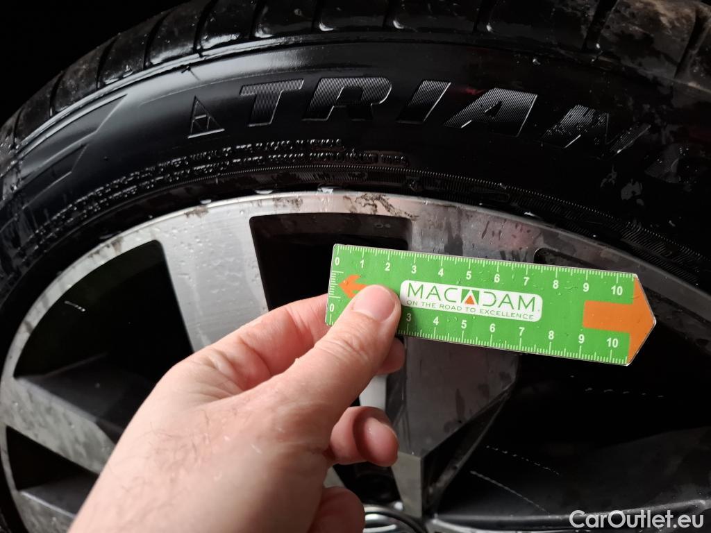  Volkswagen  Tiguan VOLKSWAGEN  Allspace / 2017 / 5P / SUV 2.0 TDI 150 DSG7 Carat Exclusive #56