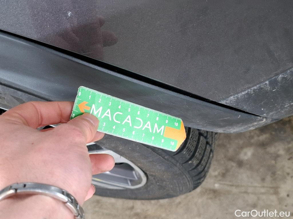  Peugeot  3008 PEUGEOT  / 2020 / 5P / SUV 1.6 HYBRID 225 E-EAT8 Allure Pack #34