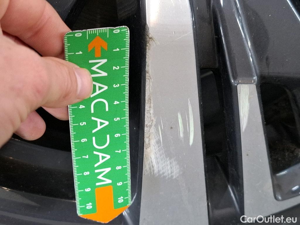  Peugeot  3008 PEUGEOT  / 2020 / 5P / SUV 1.6 HYBRID 225 E-EAT8 Allure Pack #10