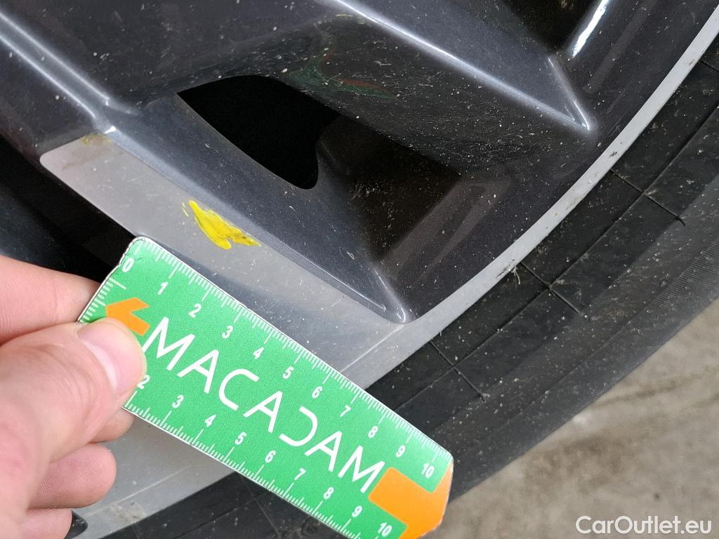  Peugeot  3008 PEUGEOT  / 2020 / 5P / SUV 1.6 HYBRID 225 E-EAT8 Allure Pack #7