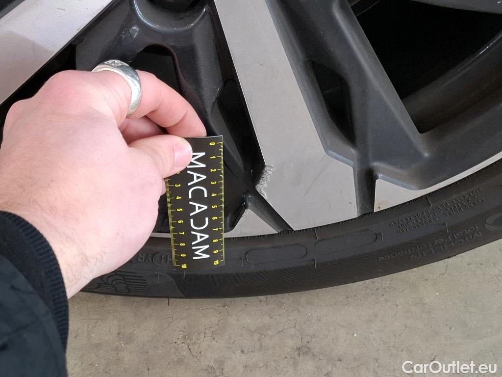  Peugeot  3008  GT 1.2 PureTech 130CV BVA8 E6d #20