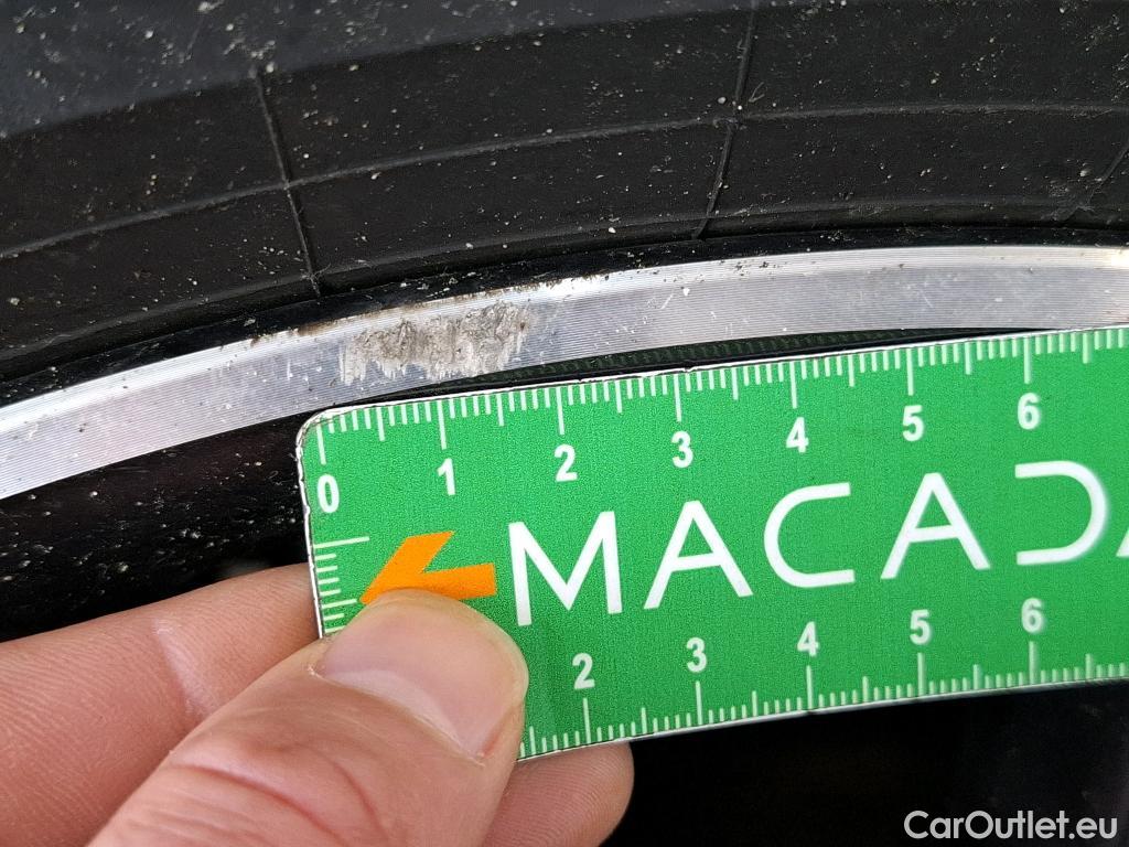  Peugeot  3008 PEUGEOT  / 2020 / 5P / SUV 1.6 HYBRID 225 E-EAT8 Allure Pack #14