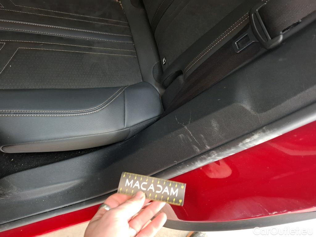  Peugeot  3008  GT 1.2 PureTech 130CV BVA8 E6d #35