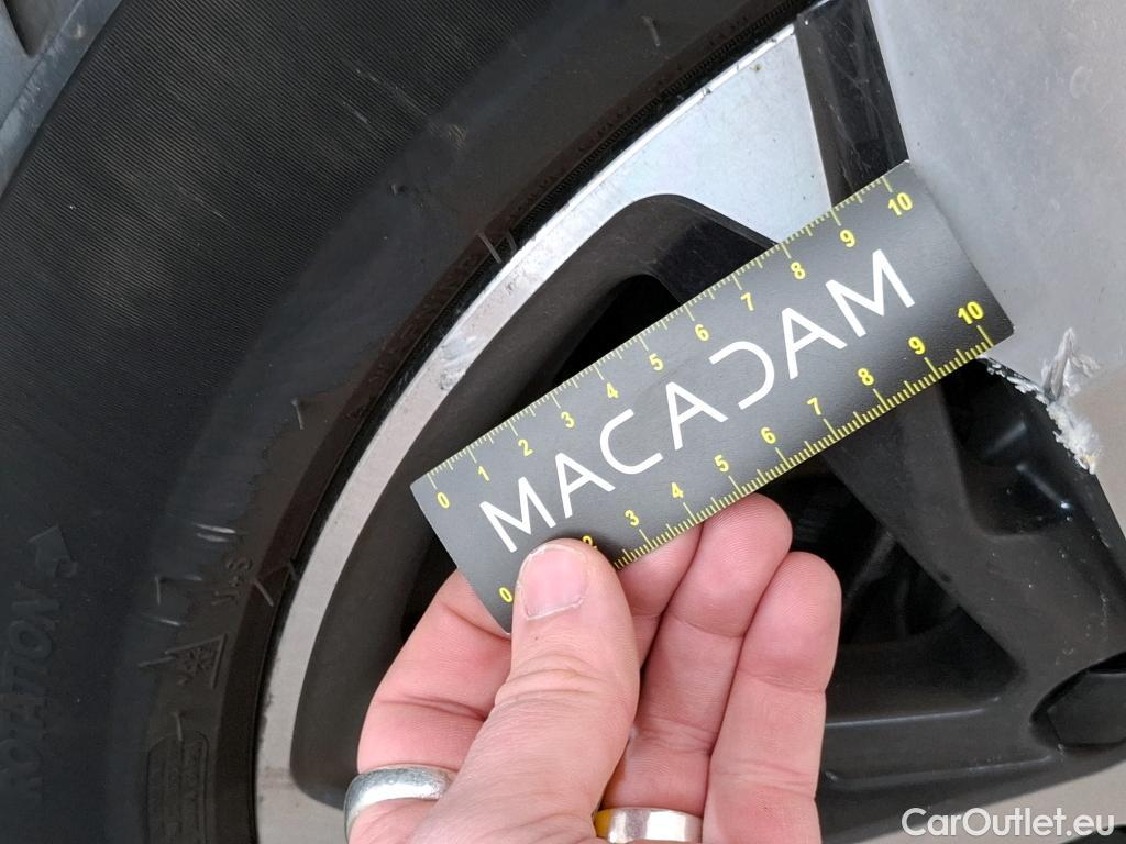  Peugeot  3008  GT 1.2 PureTech 130CV BVA8 E6d #34