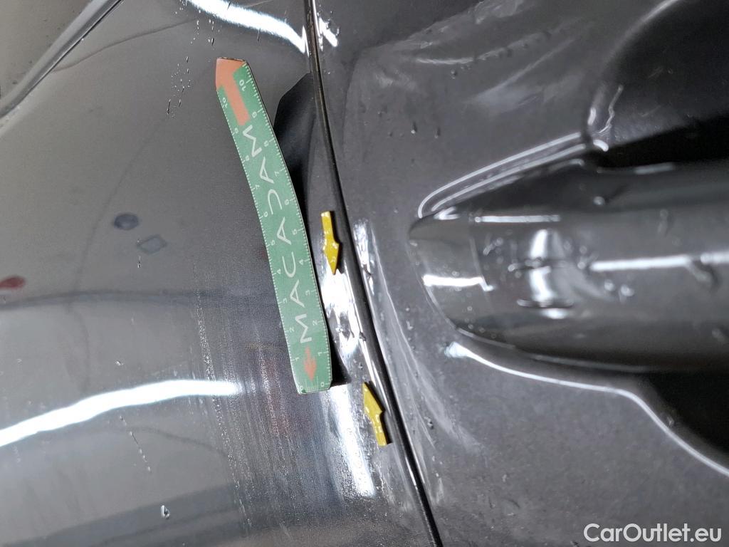  Peugeot  3008 PEUGEOT  / 2020 / 5P / SUV 1.6 HYBRID 225 E-EAT8 Allure Pack #28