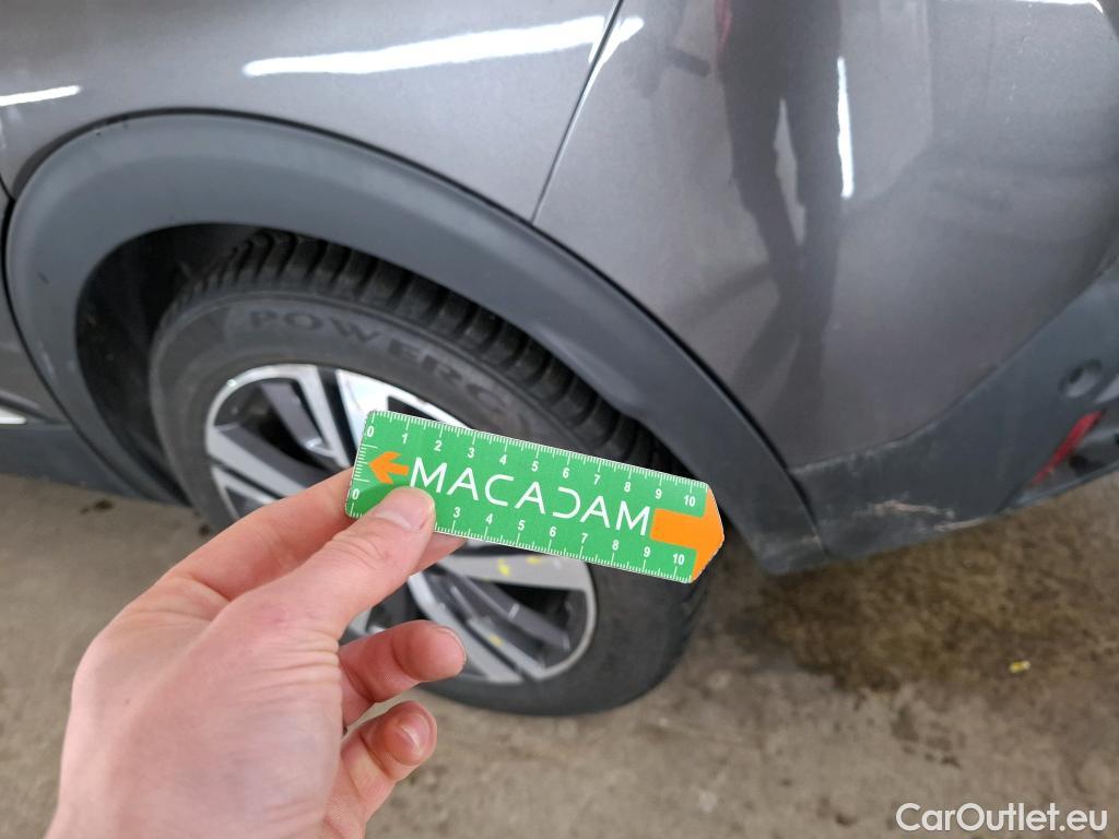  Peugeot  3008 PEUGEOT  / 2020 / 5P / SUV 1.6 HYBRID 225 E-EAT8 Allure Pack #33