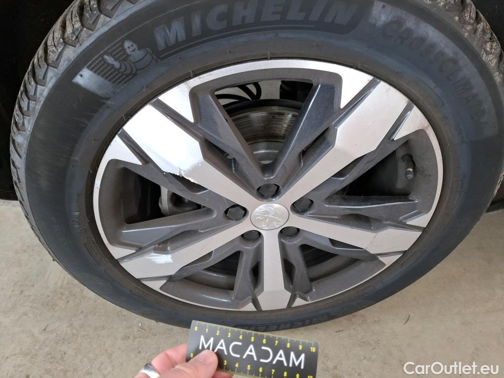  Peugeot  3008  GT 1.2 PureTech 130CV BVA8 E6d #31