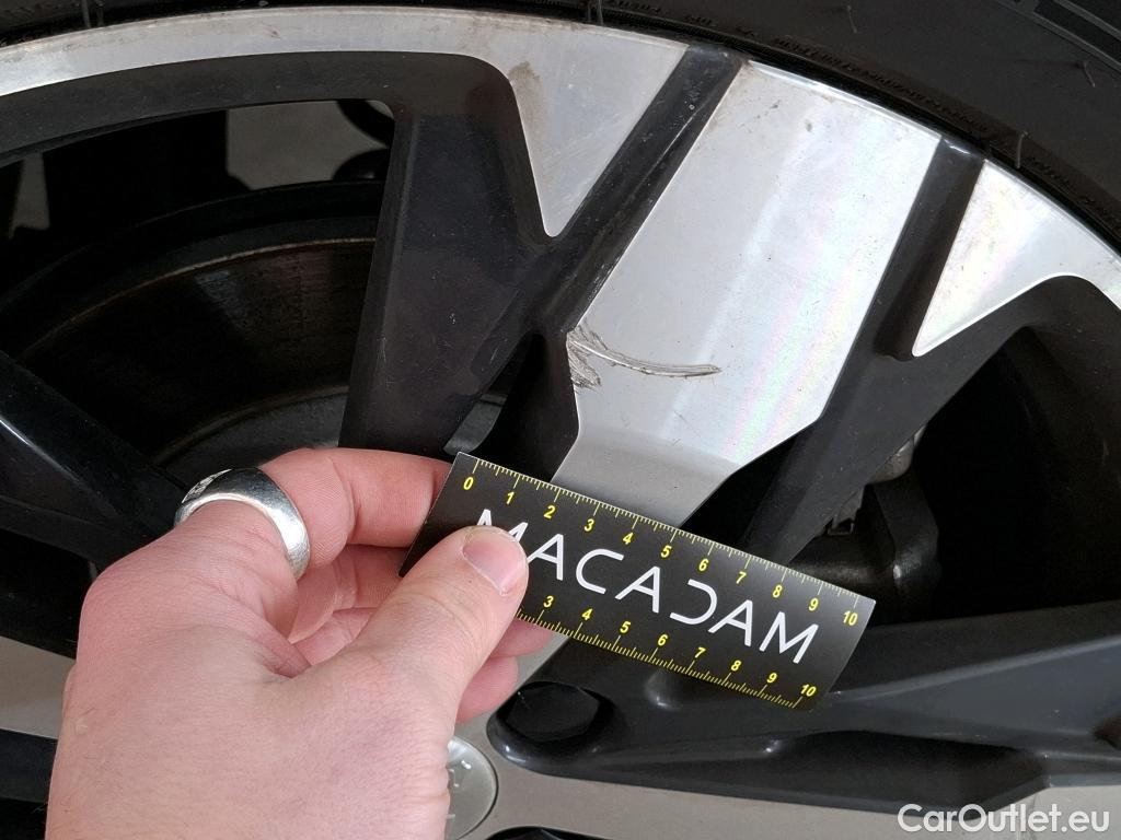  Peugeot  3008  GT 1.2 PureTech 130CV BVA8 E6d #18