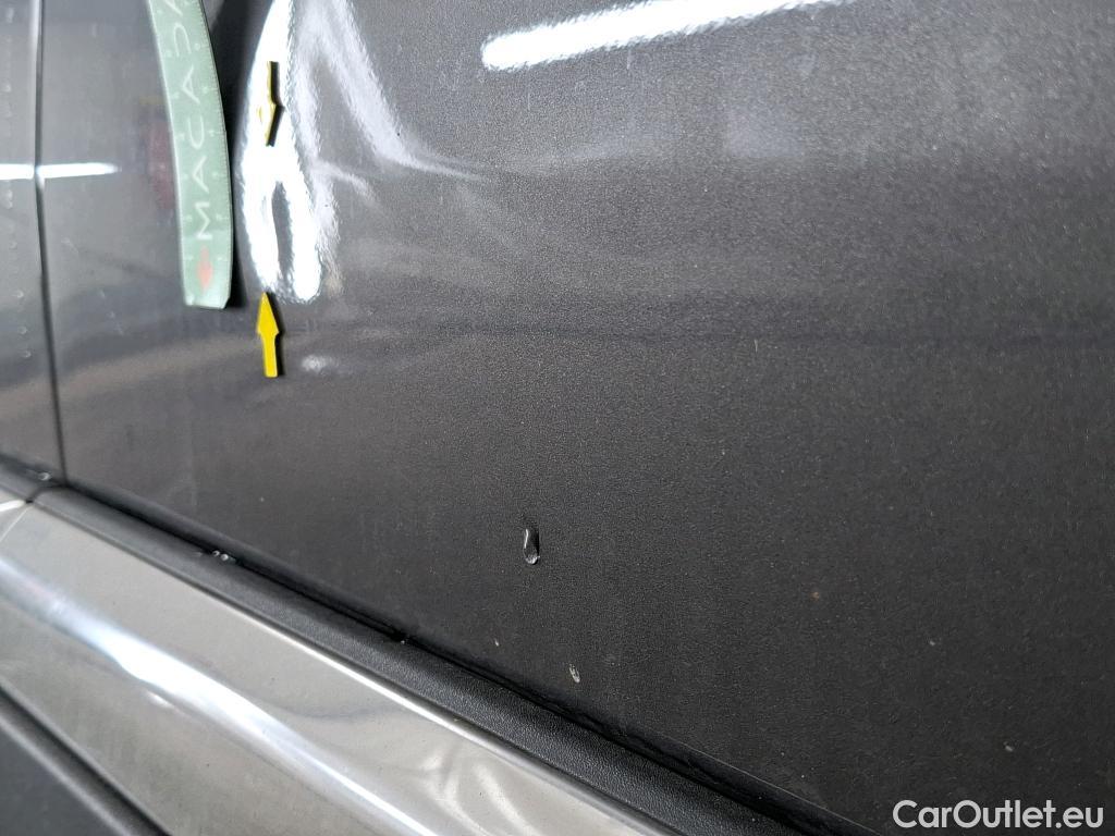  Peugeot  3008 PEUGEOT  / 2020 / 5P / SUV 1.6 HYBRID 225 E-EAT8 Allure Pack #25