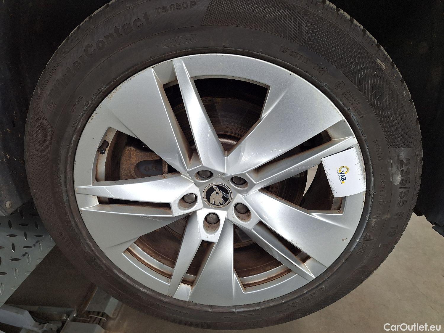  Skoda  ENYAQ Skoda,  '21 BEV, Skoda  iV 80 5d #1