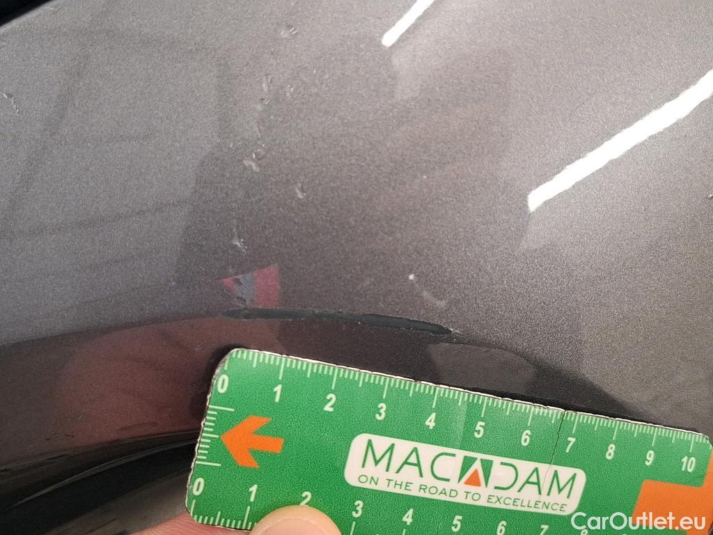  Renault  Captur RENAULT  / 2019 / 5P / SUV Intens E-TECH Plug-in 160 #9