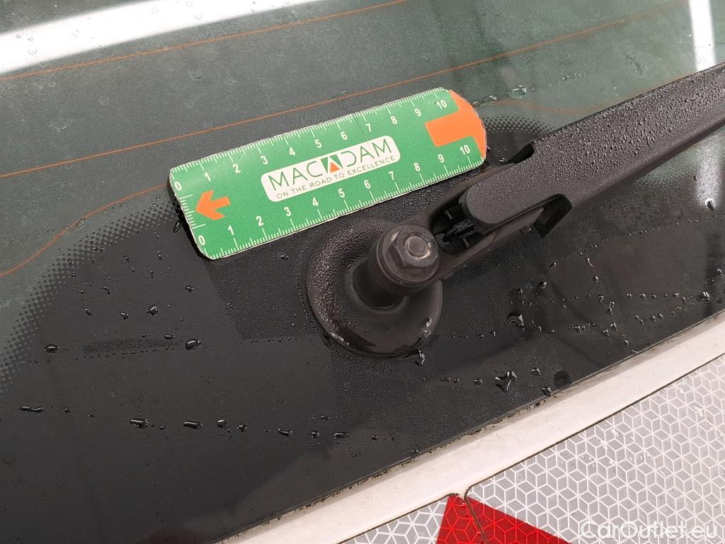  Renault  Megane RENAULT Mégane Société / 2020 / 5P / Berline Air Nav réversible Blue dCi 115 - 21N #26