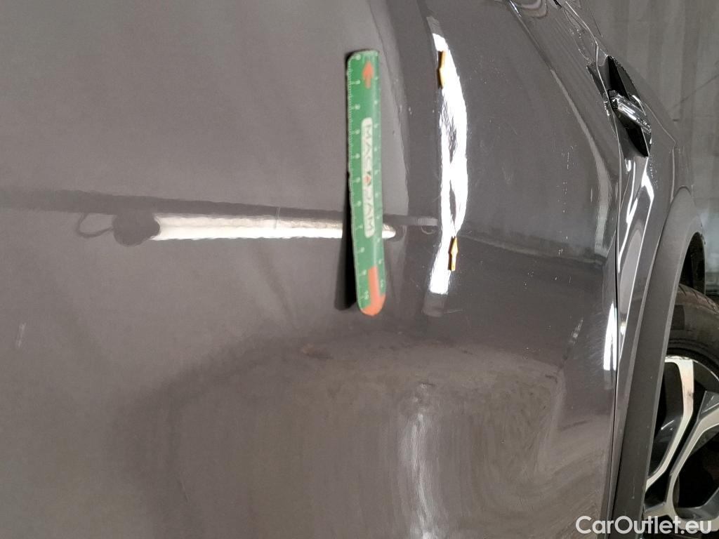  Renault  Captur RENAULT  / 2019 / 5P / SUV Intens E-TECH Plug-in 160 #4