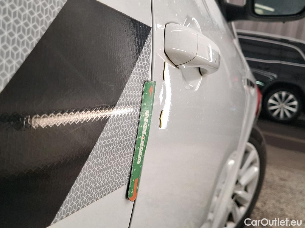  Renault  Megane RENAULT Mégane Société / 2020 / 5P / Berline Air Nav réversible Blue dCi 115 - 21N #19