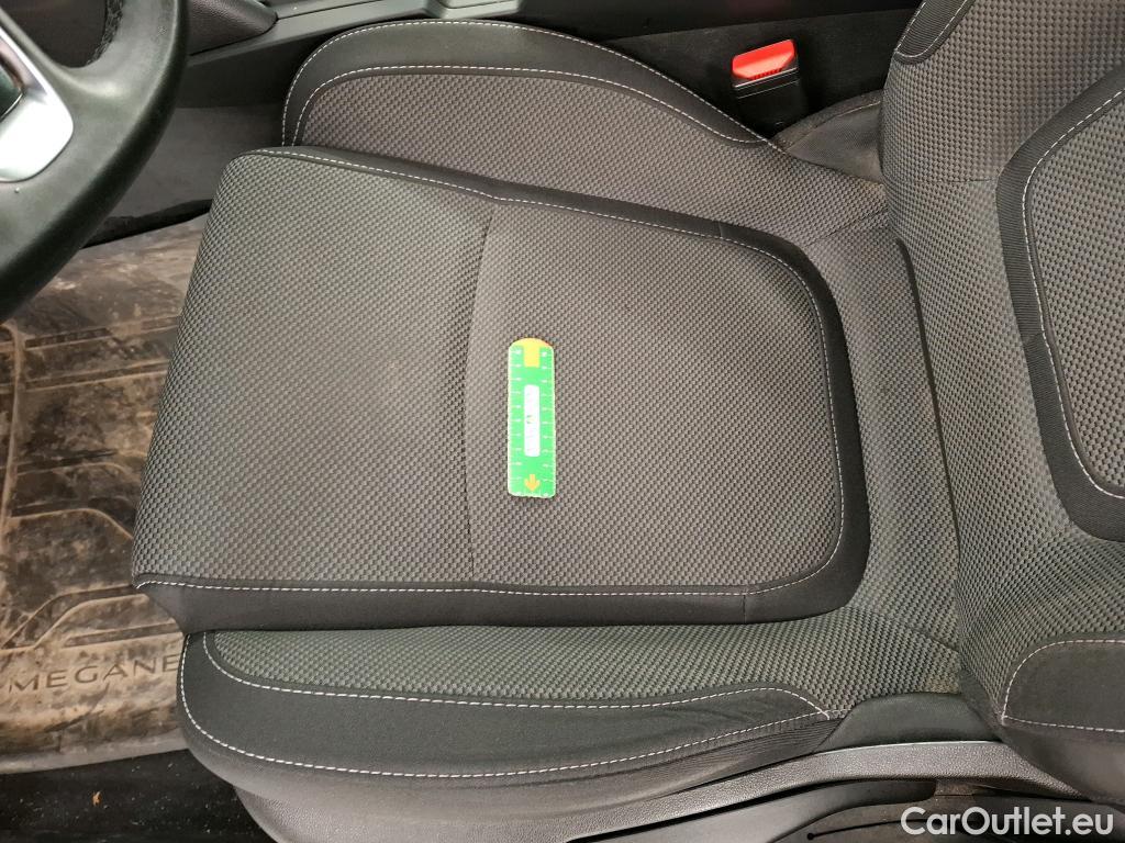  Renault  Megane RENAULT Mégane Société / 2020 / 5P / Berline Air Nav réversible Blue dCi 115 - 21N #24