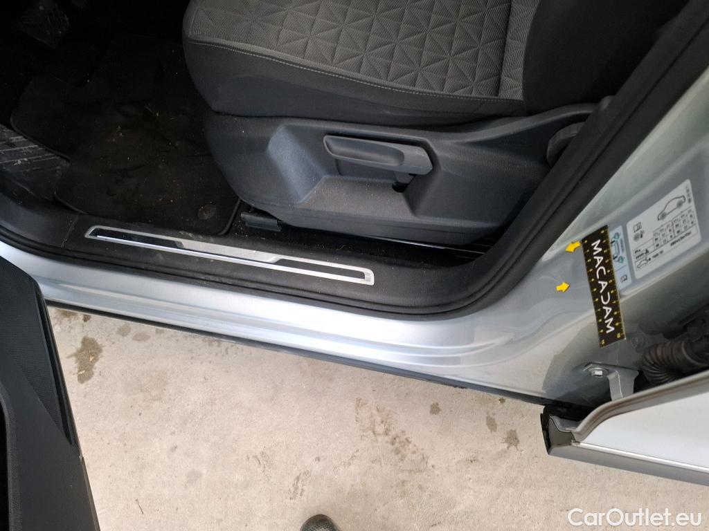  Volkswagen  Tiguan VOLKSWAGEN  / 2020 / 5P / SUV 2.0 TDI 150 DSG7 Life Business #6