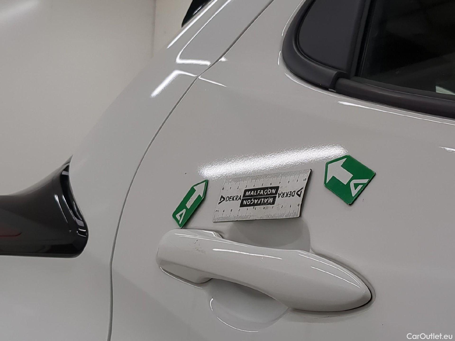  Toyota  Yaris TOYOTA  Hybride / 2019 / 5P / Berline Hybride 116h Dynamic Business Beyond Zer #8