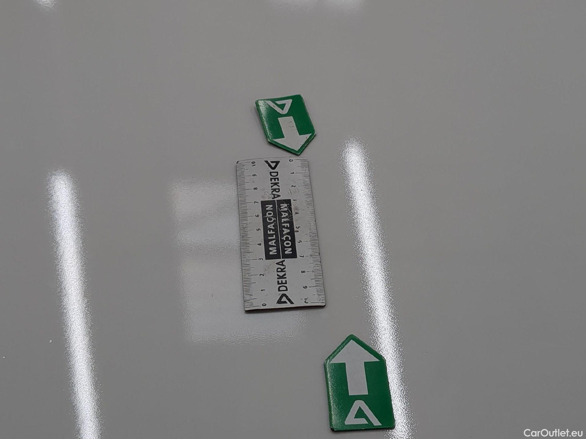  Toyota  Yaris TOYOTA  Hybride / 2019 / 5P / Berline Hybride 116h Dynamic Business Beyond Zer #16