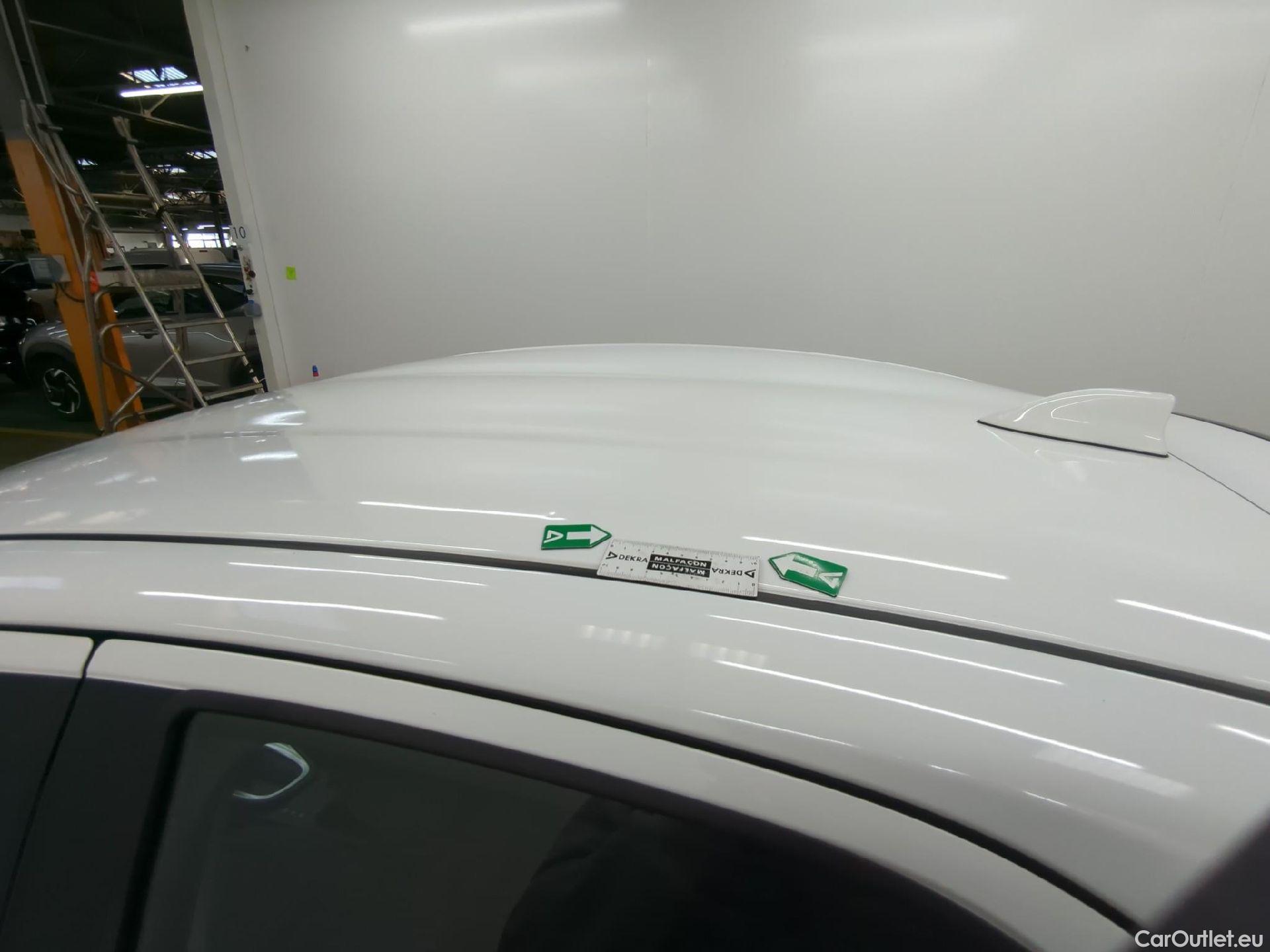  Toyota  Yaris TOYOTA  Hybride / 2019 / 5P / Berline Hybride 116h Dynamic Business Beyond Zer #24