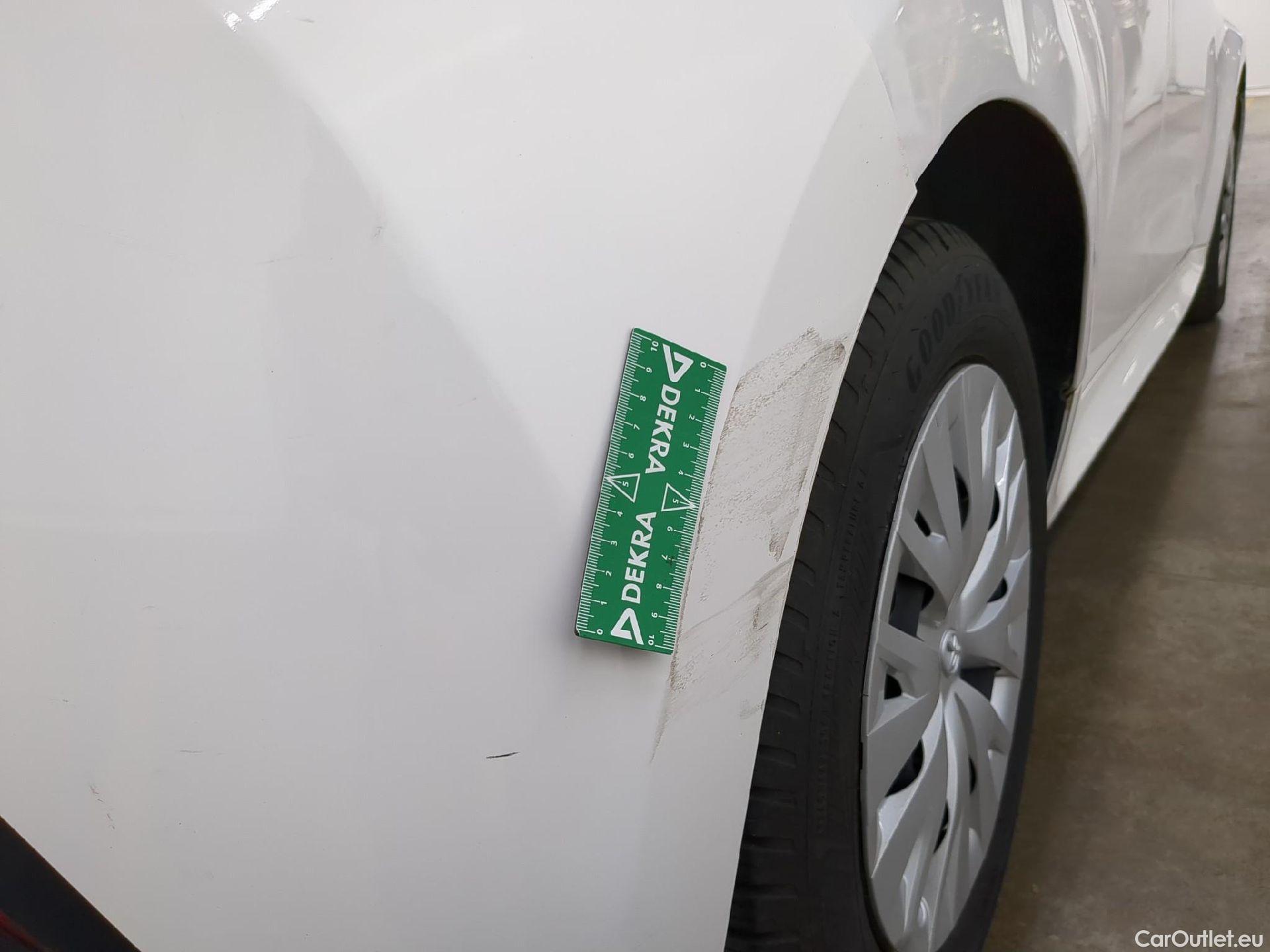  Toyota  Yaris TOYOTA  Hybride / 2019 / 5P / Berline Hybride 116h Dynamic Business Beyond Zer #26