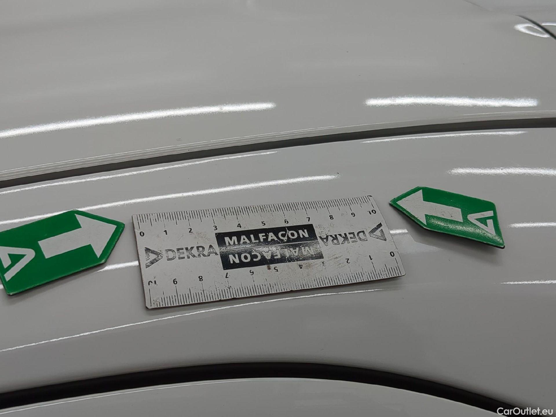  Toyota  Yaris TOYOTA  Hybride / 2019 / 5P / Berline Hybride 116h Dynamic Business Beyond Zer #18