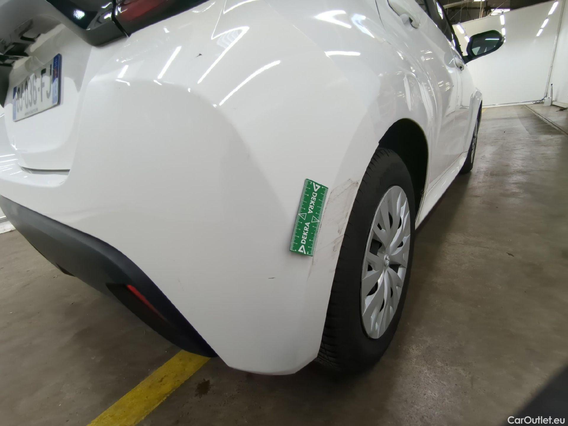  Toyota  Yaris TOYOTA  Hybride / 2019 / 5P / Berline Hybride 116h Dynamic Business Beyond Zer #25