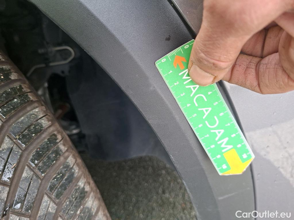  Renault  Captur  II Evolution 1.6 E-TECH Hybrid 145CV BVA6 E6d #6