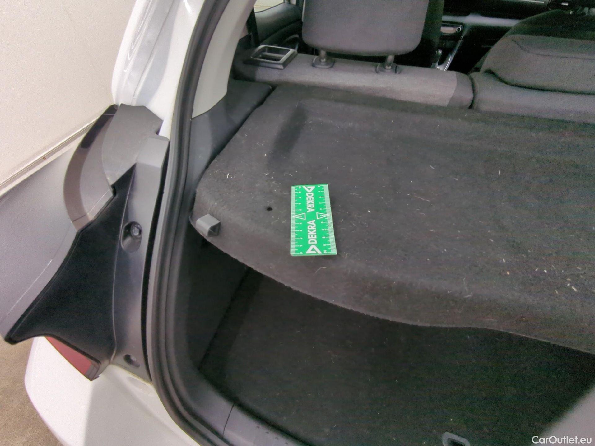  Toyota  Yaris TOYOTA  Hybride / 2019 / 5P / Berline Hybride 116h Dynamic Business Beyond Zer #4