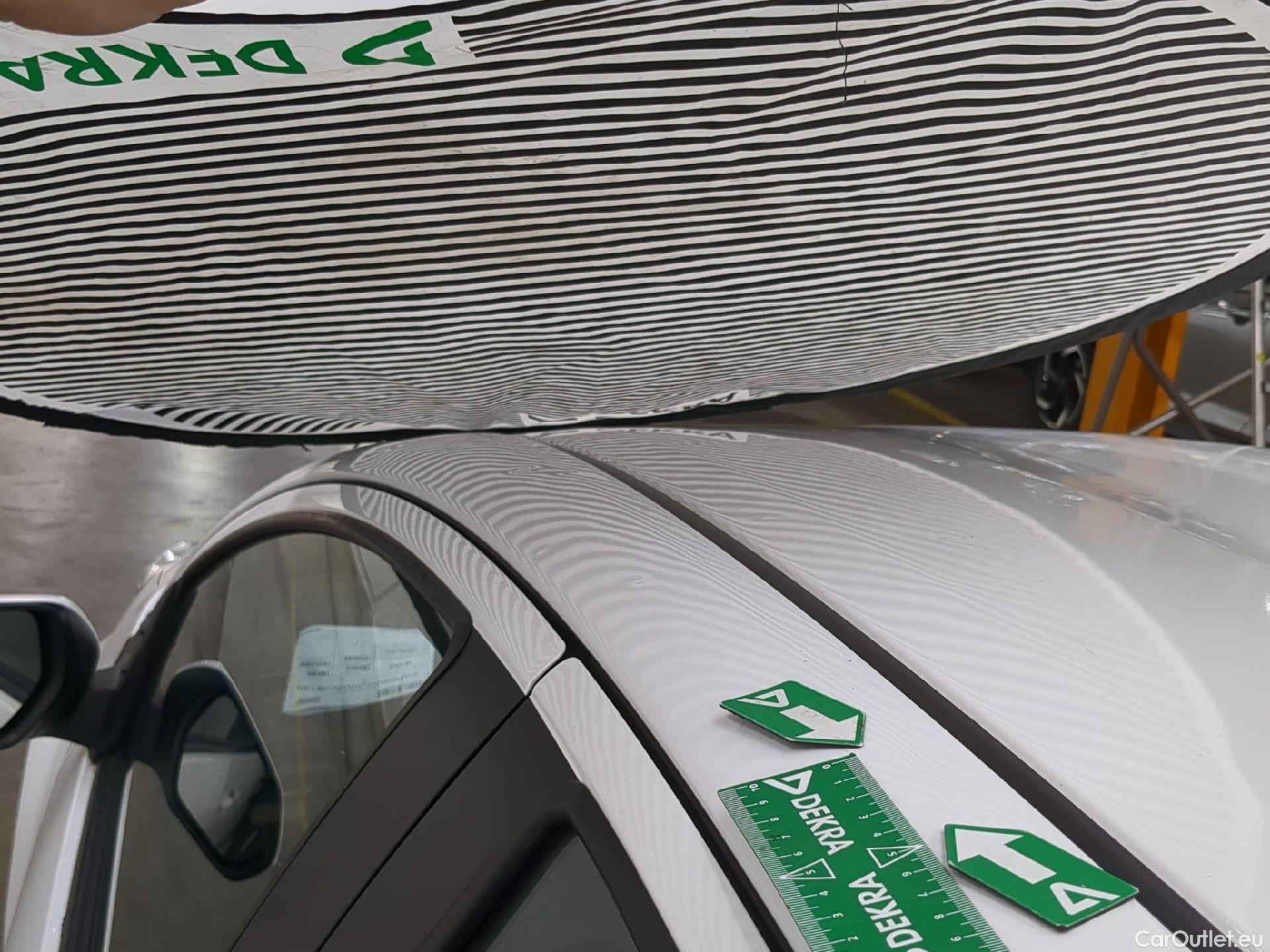  Toyota  Yaris TOYOTA  Hybride / 2019 / 5P / Berline Hybride 116h Dynamic Business Beyond Zer #21