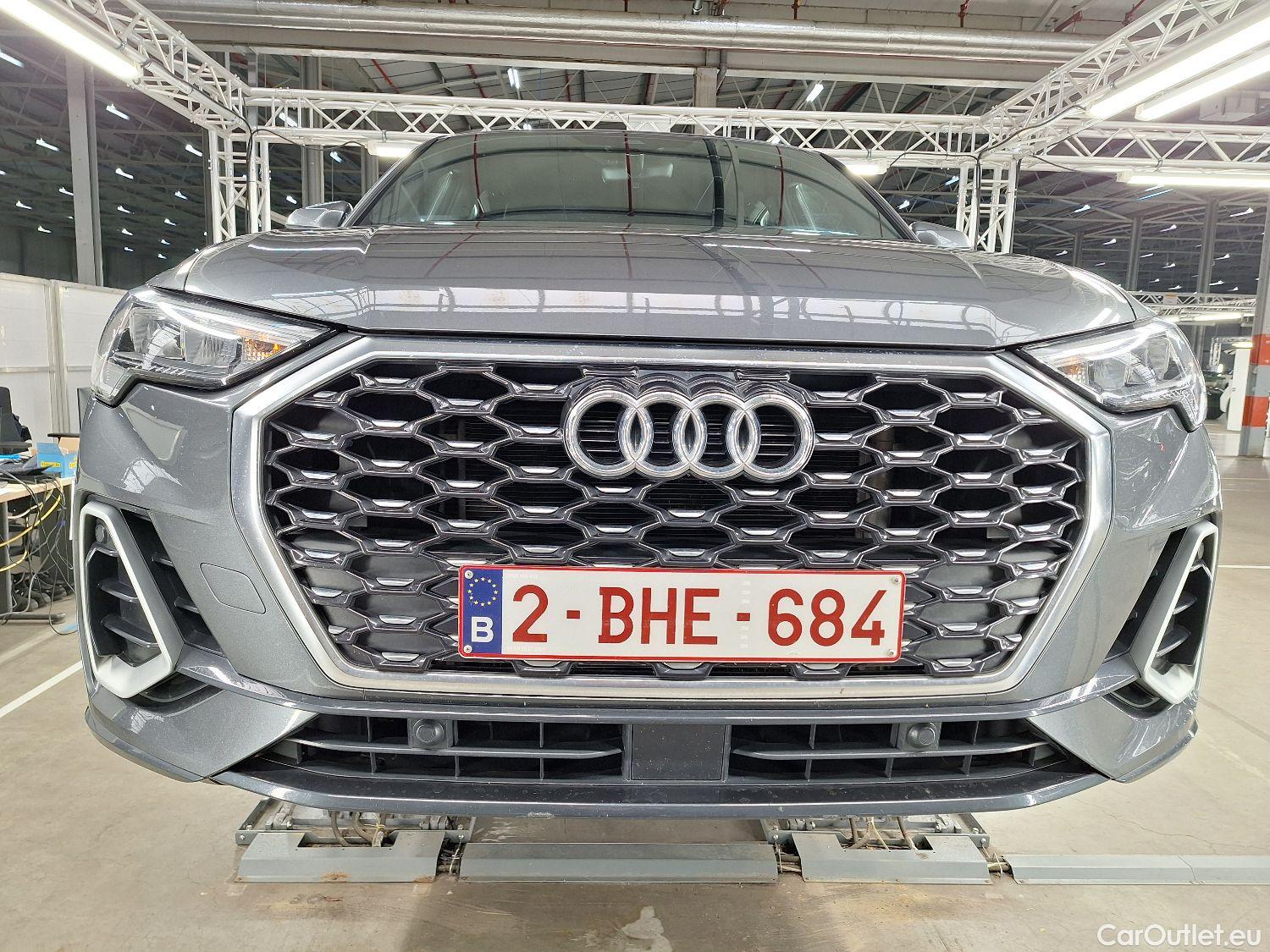  Audi  Q3 Audi,  SB '19 PHEV, Audi  Sportback 45 TFSI e S tronic S Line 5d #24