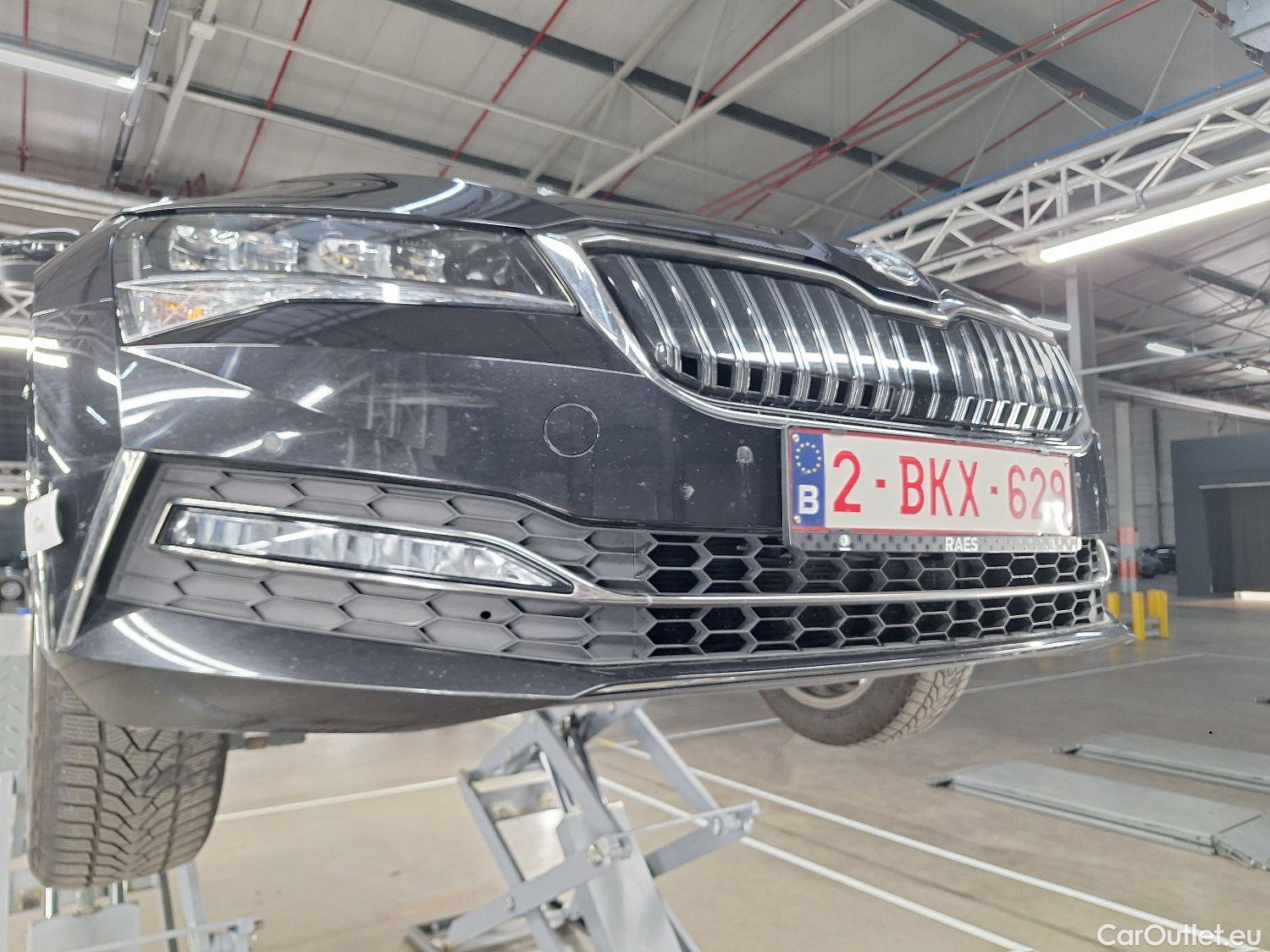  Skoda  Superb Skoda,  C FL'19 PHEV, Skoda  Combi 1.4 TSI iV 160kW DSG6 Clever 5d #9