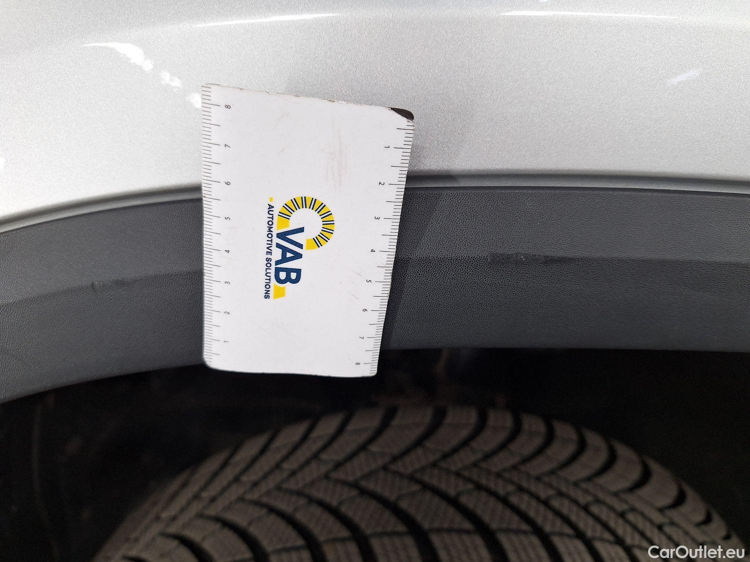  Mercedes  GLA Mercedes,  '20, Mercedes-Benz   200 d Business Solution 5d #25