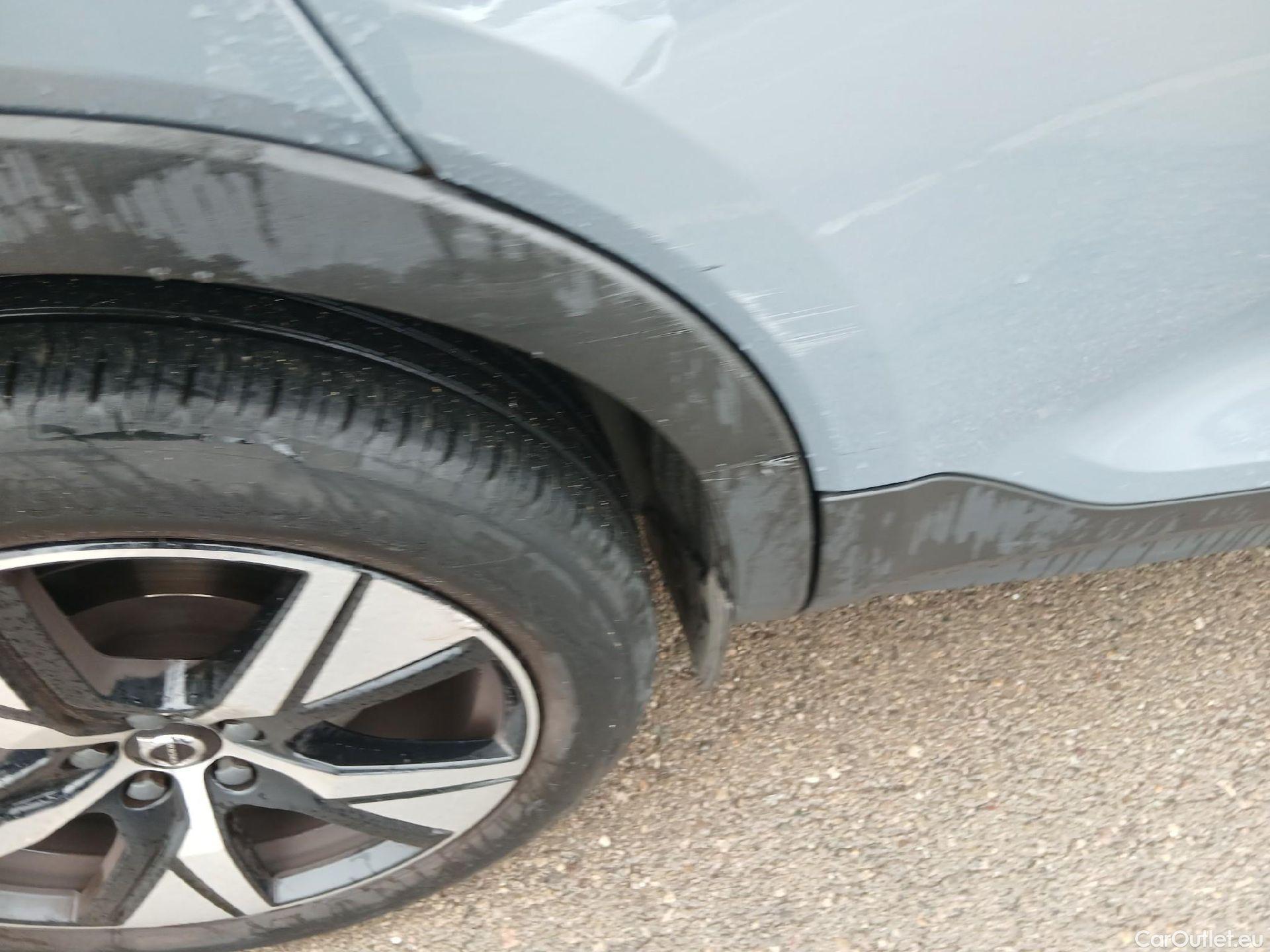  Volvo  XC 40 VOLVO XC40 / 2017 / 5P / todoterreno 1.5 T5 Twin Recharge R-Design Auto #26