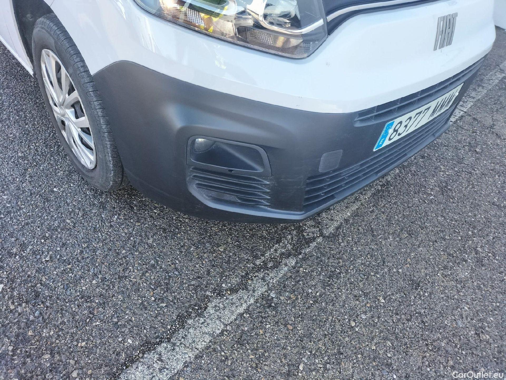  Land Rover  Discovery FIAT Doblò / 2022 / 5P / combi Combi (N1) BlueHDi 1.5 L 100CV (AC) #3