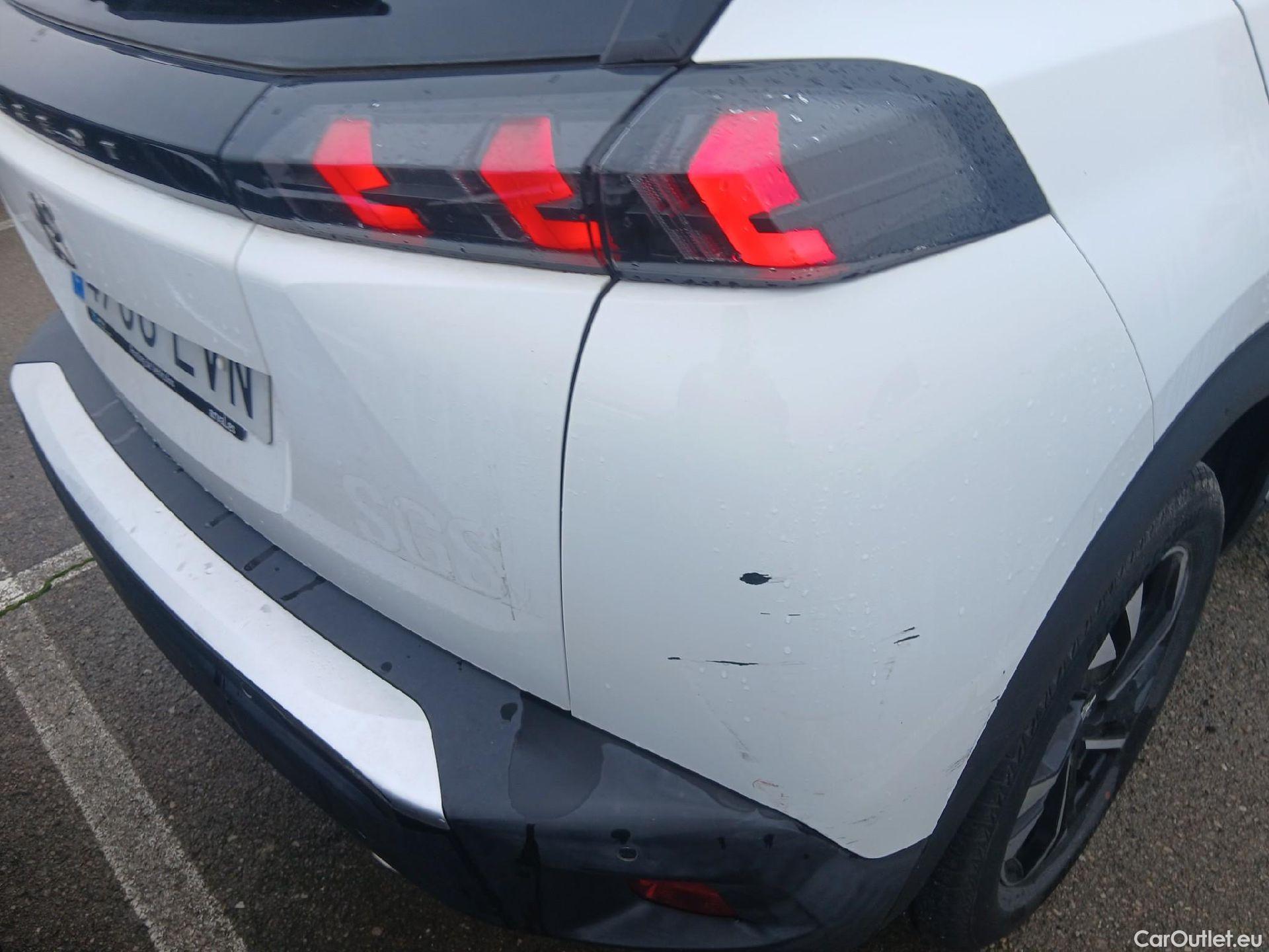  Peugeot  2008 PEUGEOT  / 2019 / 5P / todoterreno Allure BlueHDI 81kW (110CV) #18