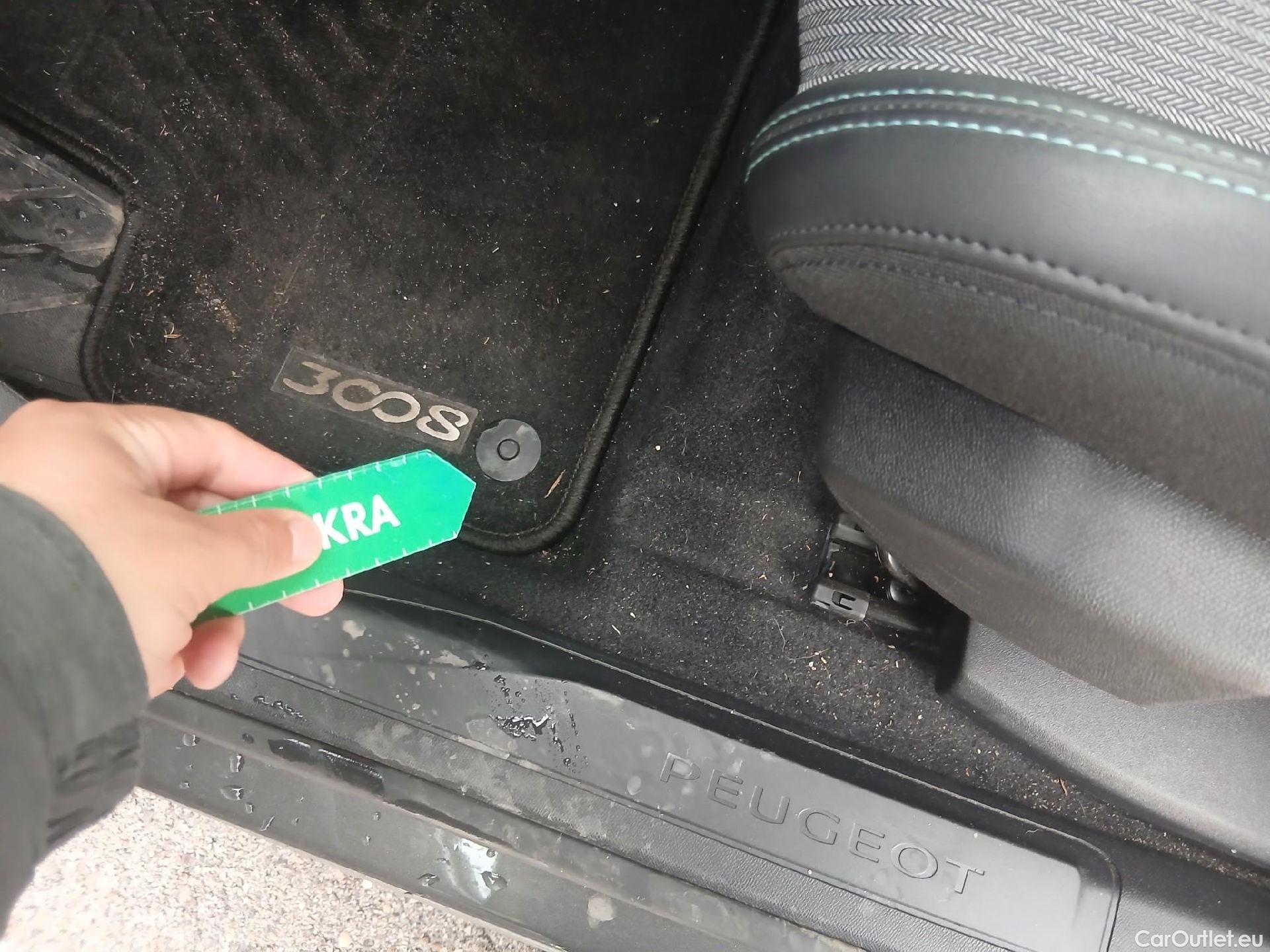  Peugeot  3008 PEUGEOT  Hybrid / 2020 / 5P / todoterreno 225 e-EAT8 Allure (AC2) #1