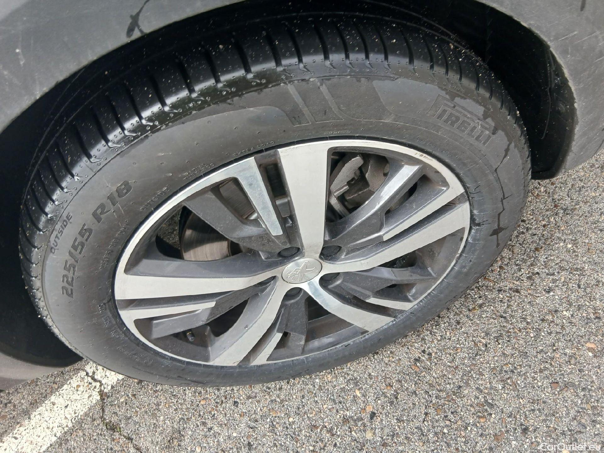  Peugeot  3008 PEUGEOT  Hybrid / 2020 / 5P / todoterreno 225 e-EAT8 Allure (AC2) #22