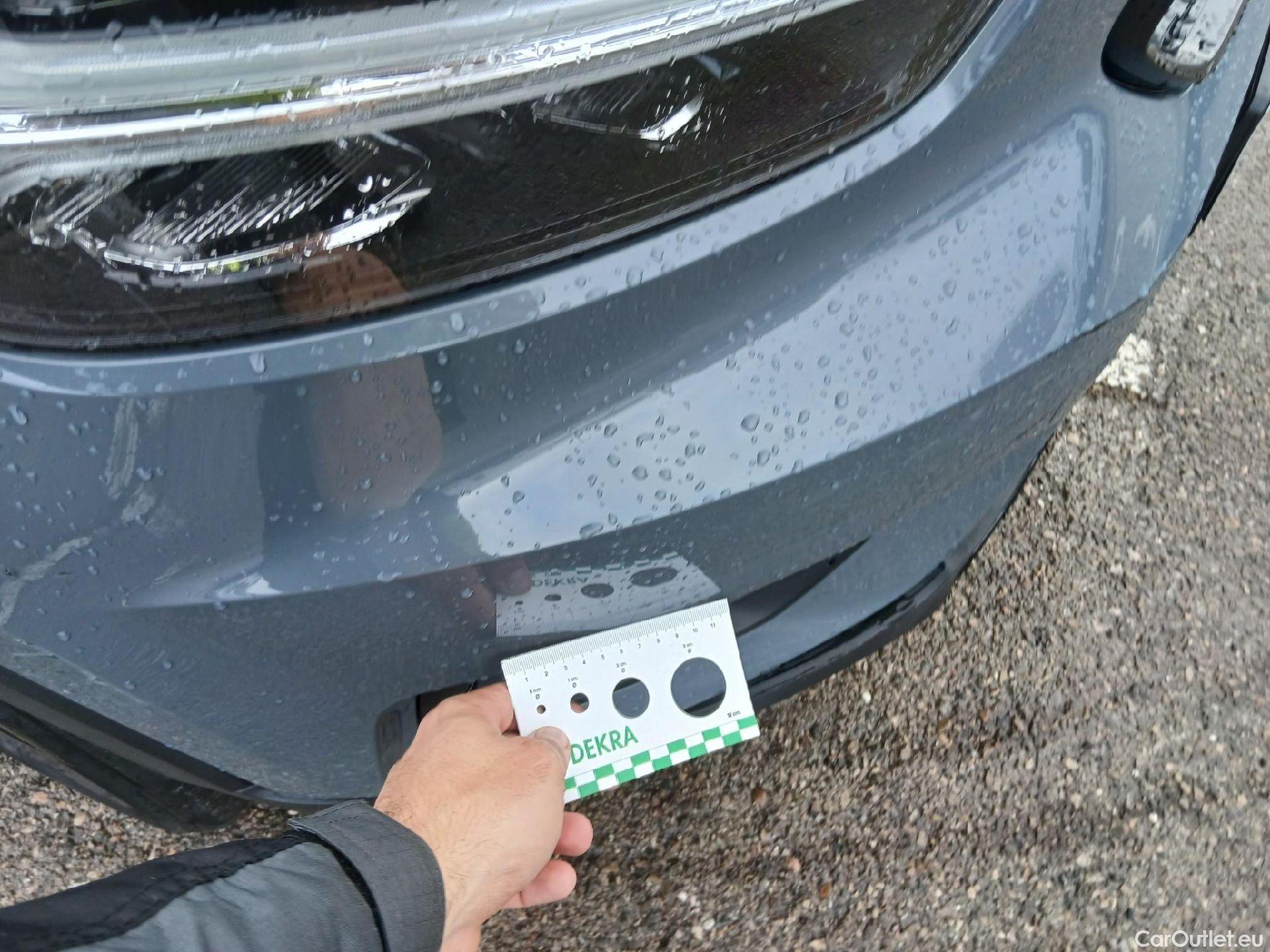  Volvo  XC 40 VOLVO XC40 / 2017 / 5P / todoterreno 1.5 T5 Twin Recharge R-Design Auto #2