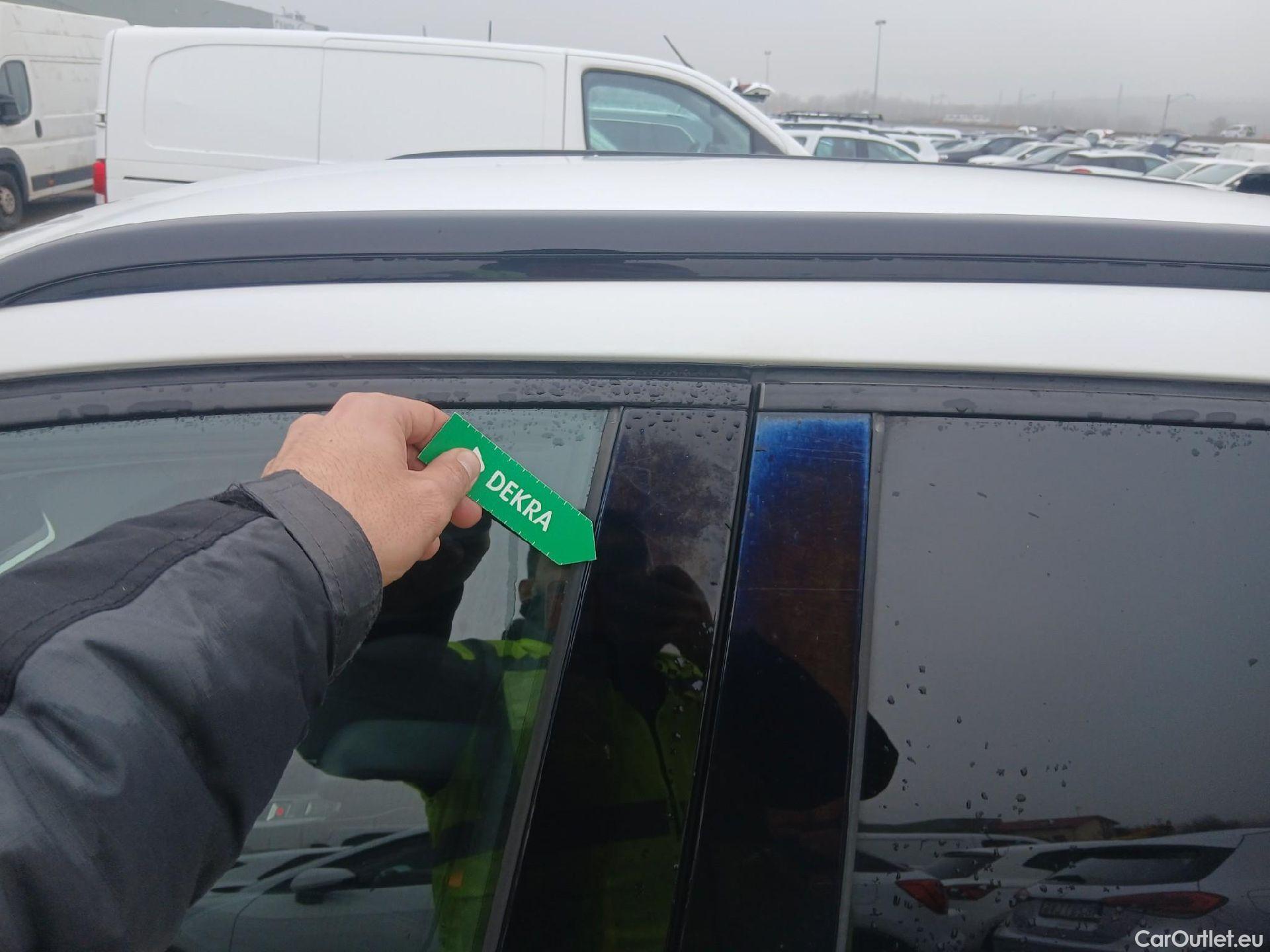  Peugeot  2008 PEUGEOT  / 2019 / 5P / todoterreno Allure BlueHDI 81kW (110CV) #11