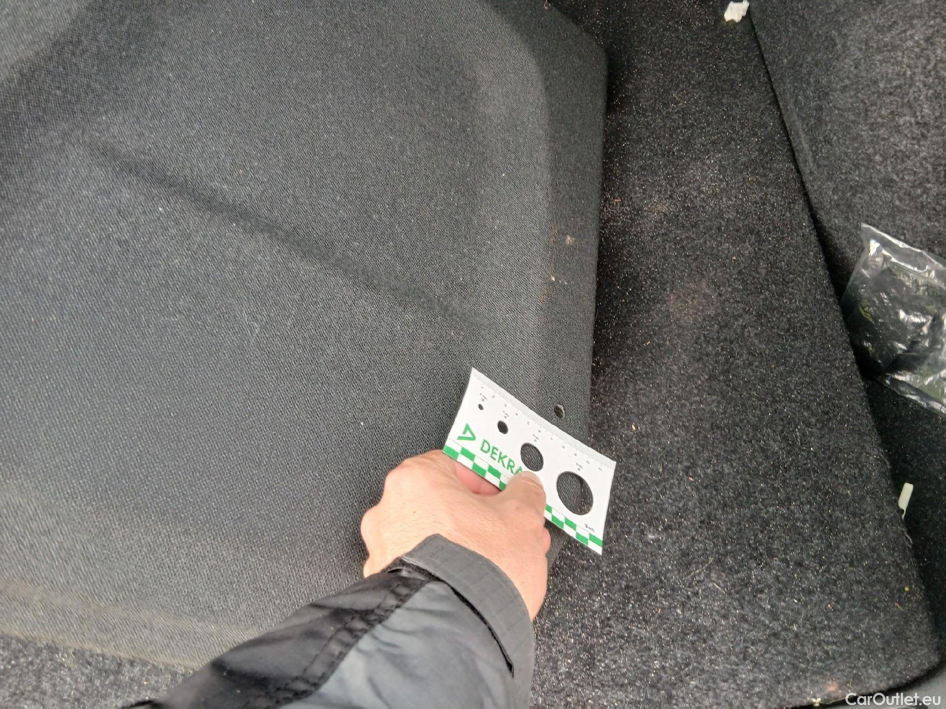  Volvo  XC 40 VOLVO XC40 / 2017 / 5P / todoterreno 1.5 T5 Twin Recharge R-Design Auto #38