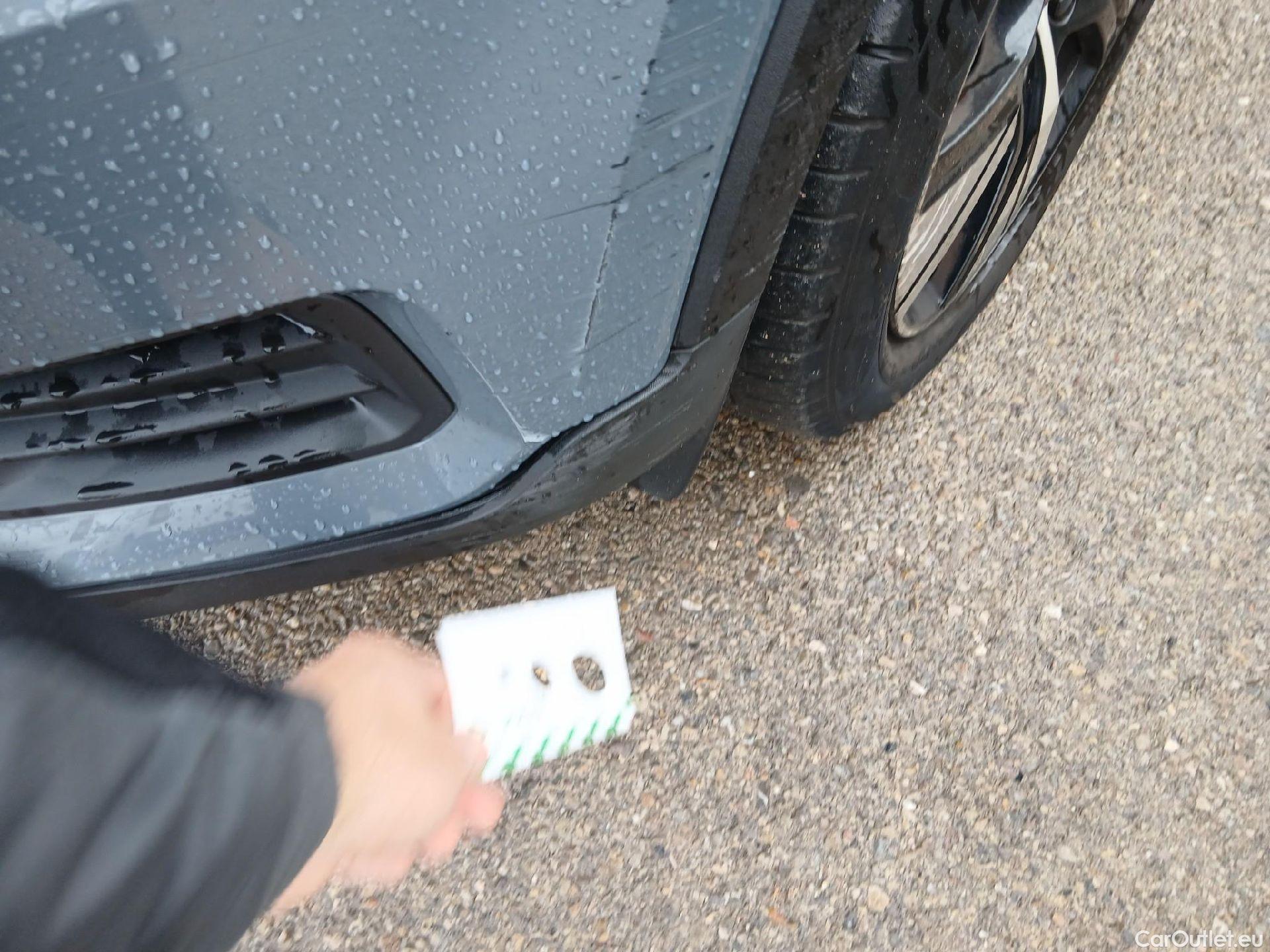  Volvo  XC 40 VOLVO XC40 / 2017 / 5P / todoterreno 1.5 T5 Twin Recharge R-Design Auto #3